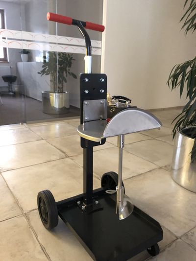 Pneumatické míchadlo se zdvihací stanicí a krytem typ ECO LINE 3 Nm pro nádoby 10 až 30 litrů